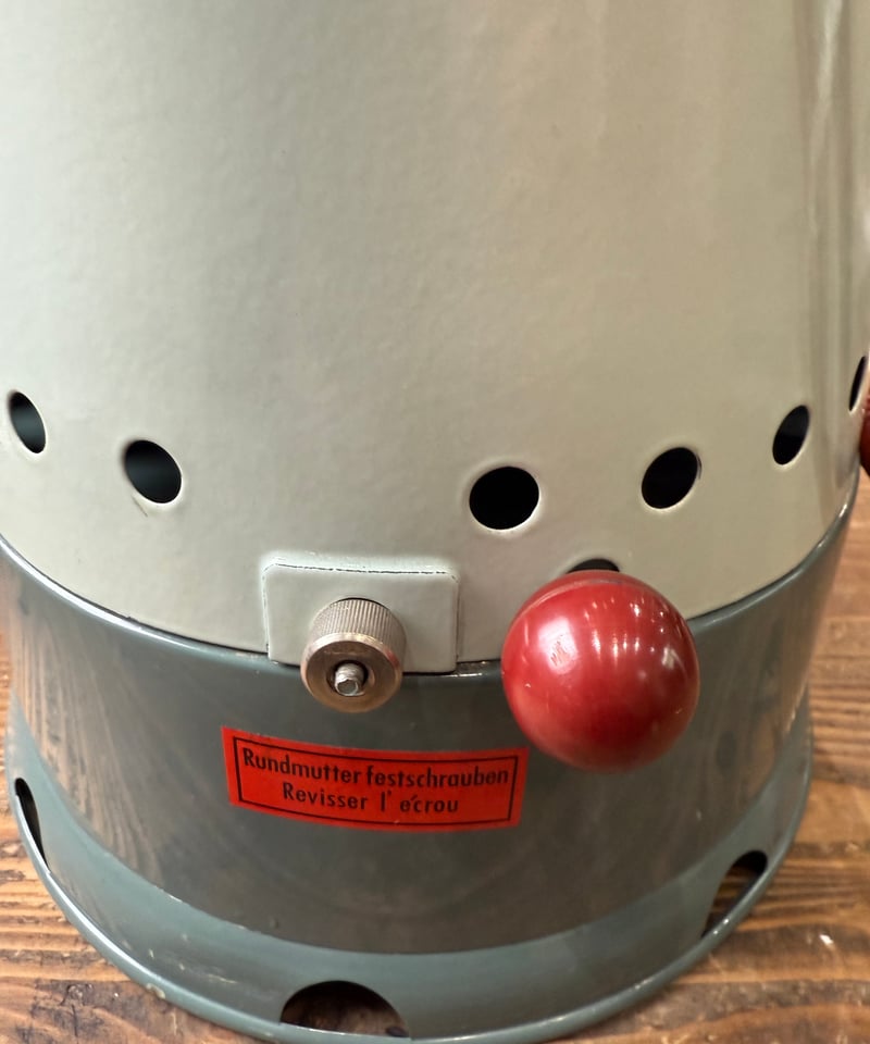 スイス軍ストーブ ◾️TURM ターム L51 石油ストーブ ミリタリー スイス軍用ミリタリー石油ストーブ TURM社『L51』ドイツ製