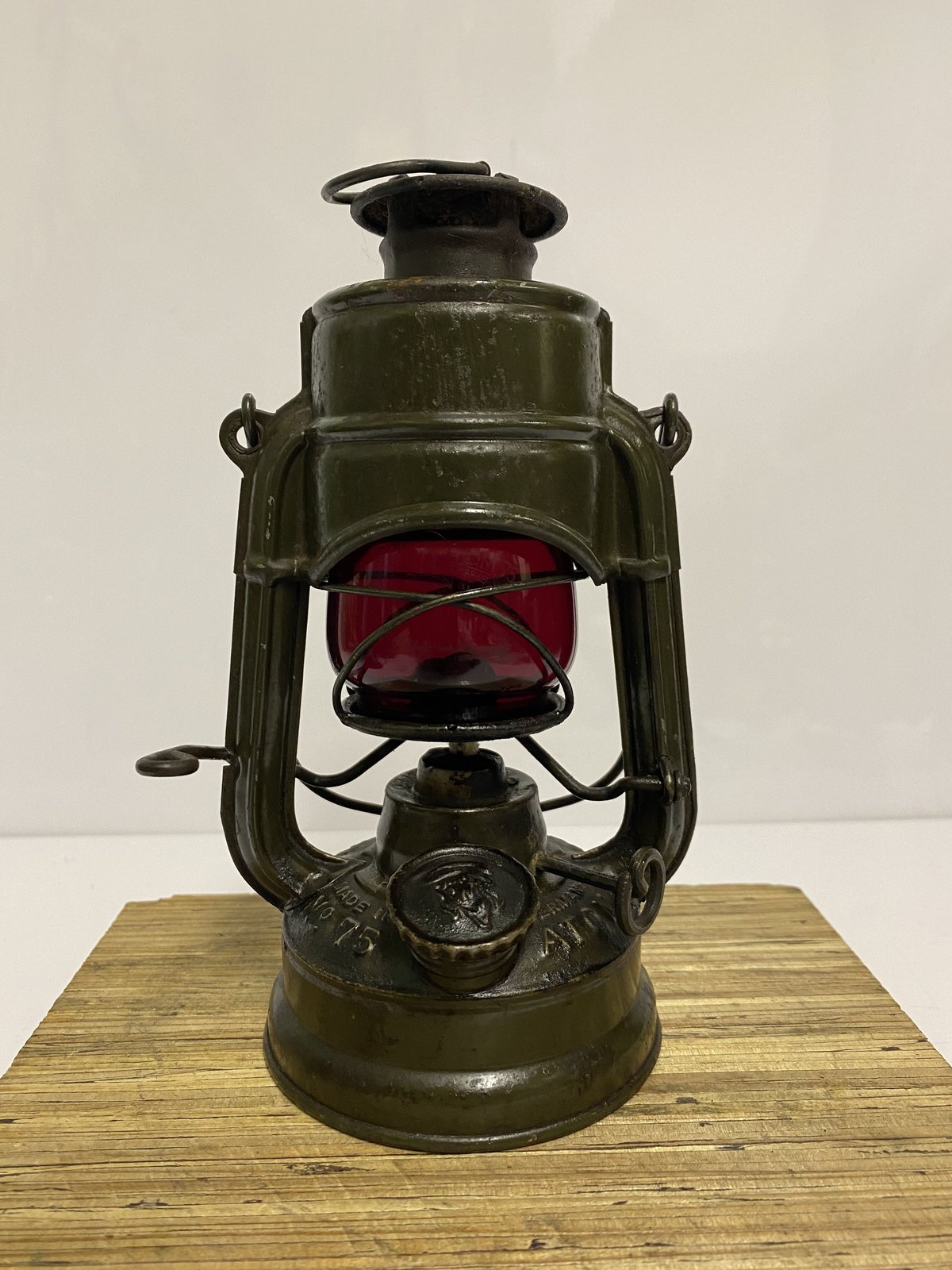 FEUERHAND 75 ATOM レッドグローブ | ヴィンテージランタン販売 FEUERHAND 75 ATOM レッドグローブ | ヴィンテージランタン販売