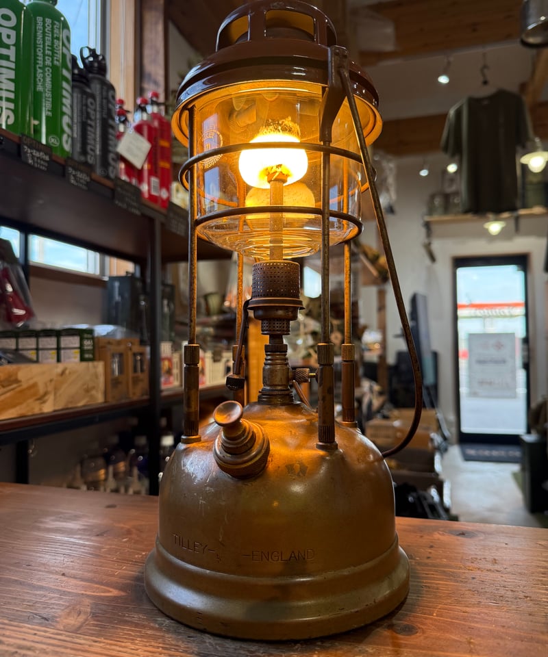 イギリス陸軍 車輌用前照灯 FV157942 実物 イギリス陸軍 車輌用前照灯 FV157942 実物