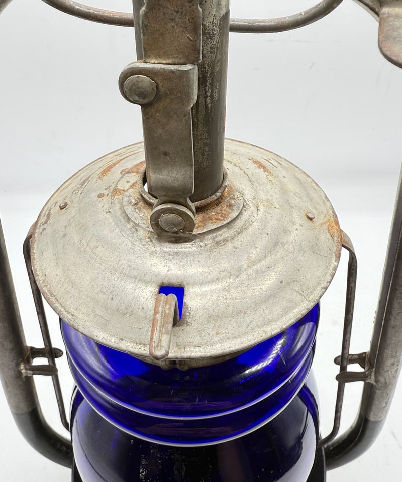 レアアイテム！HELVETIA スイス軍用ミリタリーランタン パープルガラス