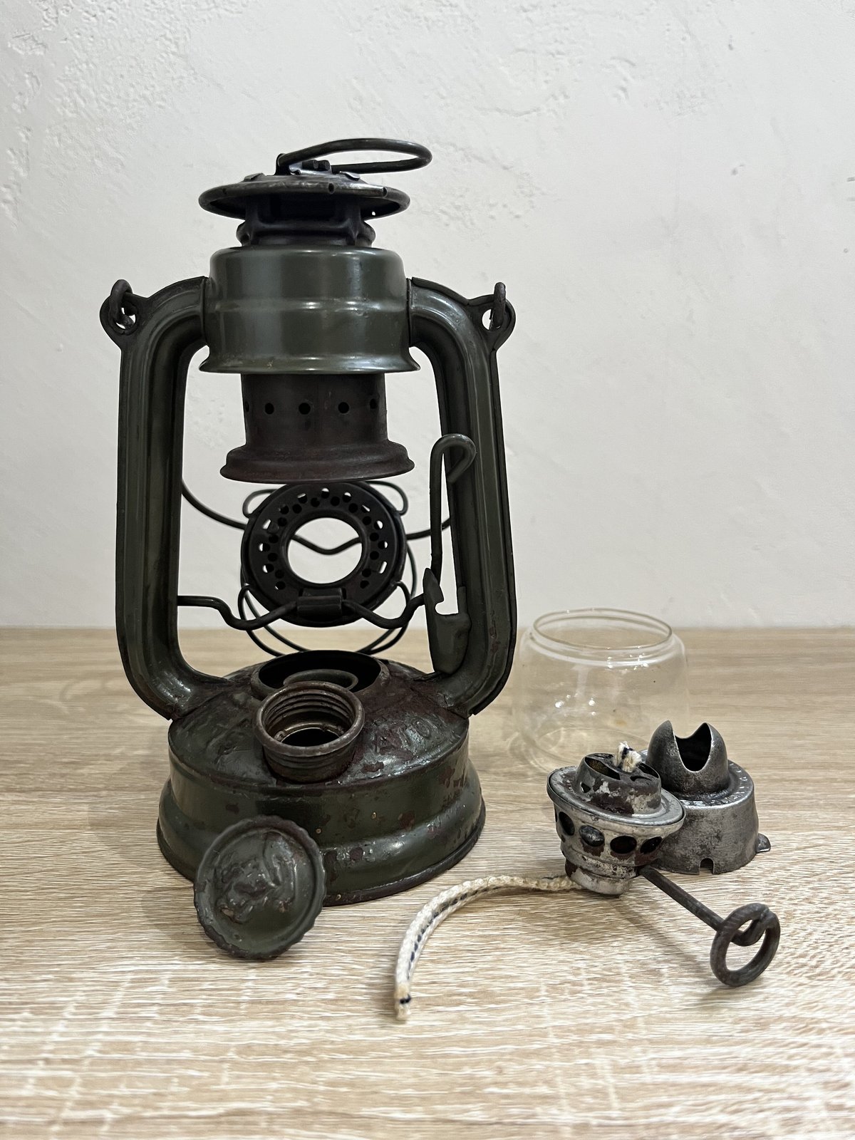002 FEUERHAND No.75 ATOM オリーブ | ヴィンテージランタン販売 002 FEUERHAND No.75 ATOM オリーブ | ヴィンテージランタン販売