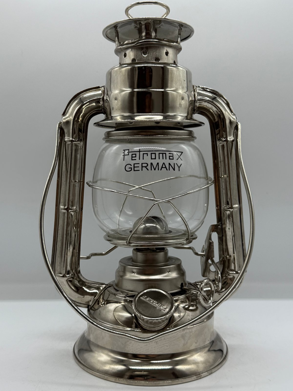 既に幻！Petromax(ペトロマックス)のストームランタンHL1の未