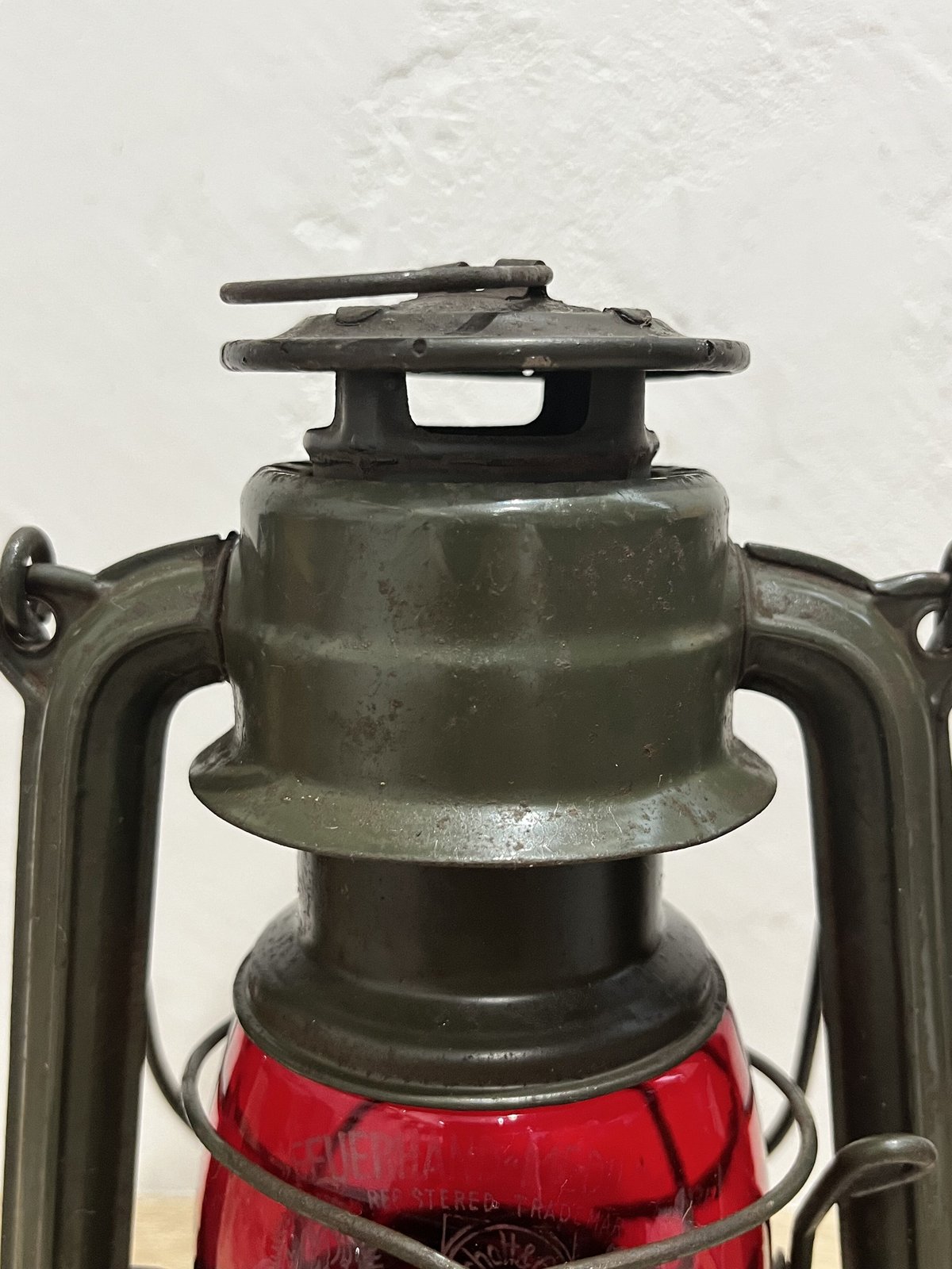 レアアイテム‼️FEUERHAND No.225 MEDIUM レッドホヤガラス