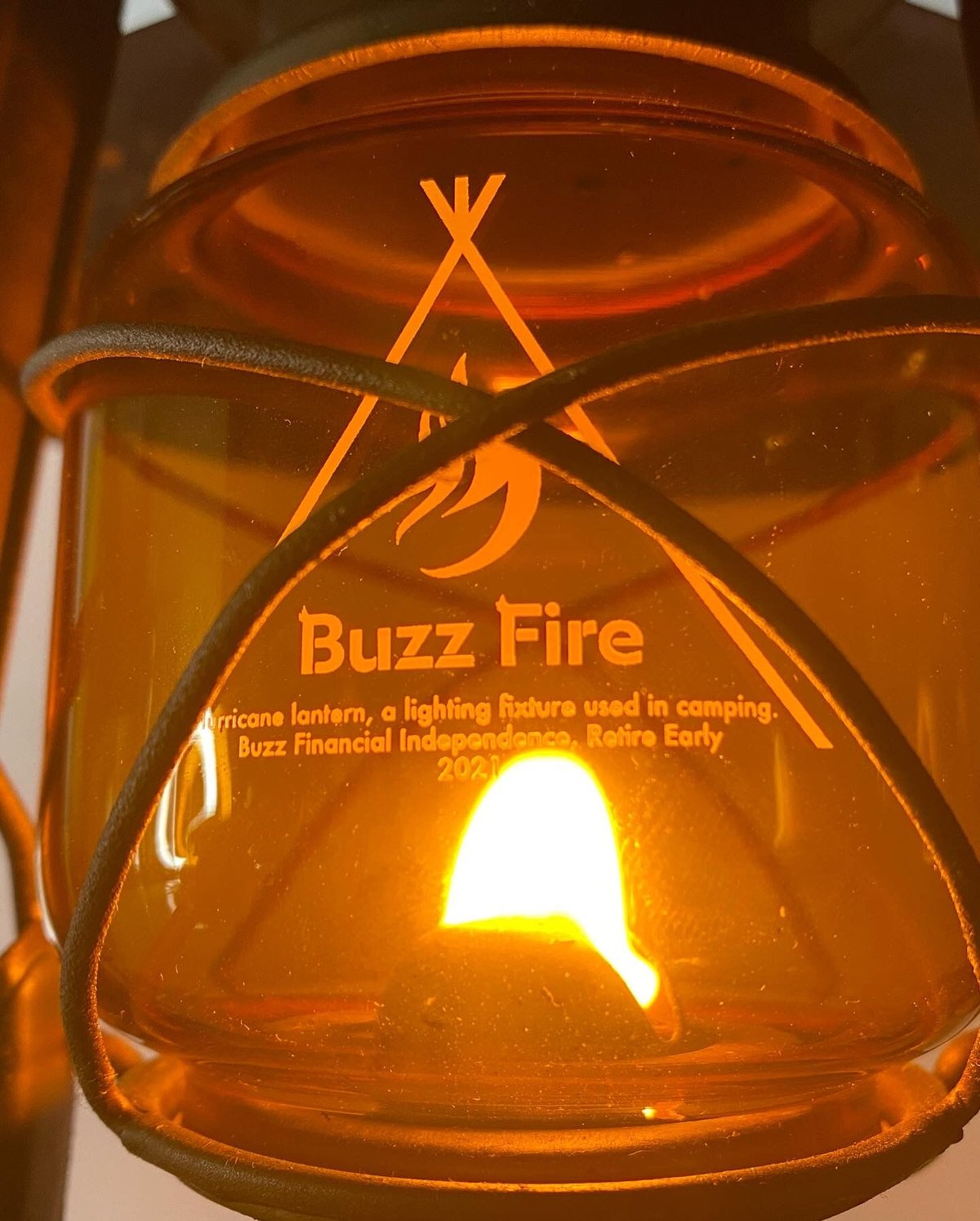 Buzz fire カスタムブルーグローブ ハリケーンランタン　キャンプ BuzzFire カスタムブルーグローブ | ヴィンテージランタン販売の