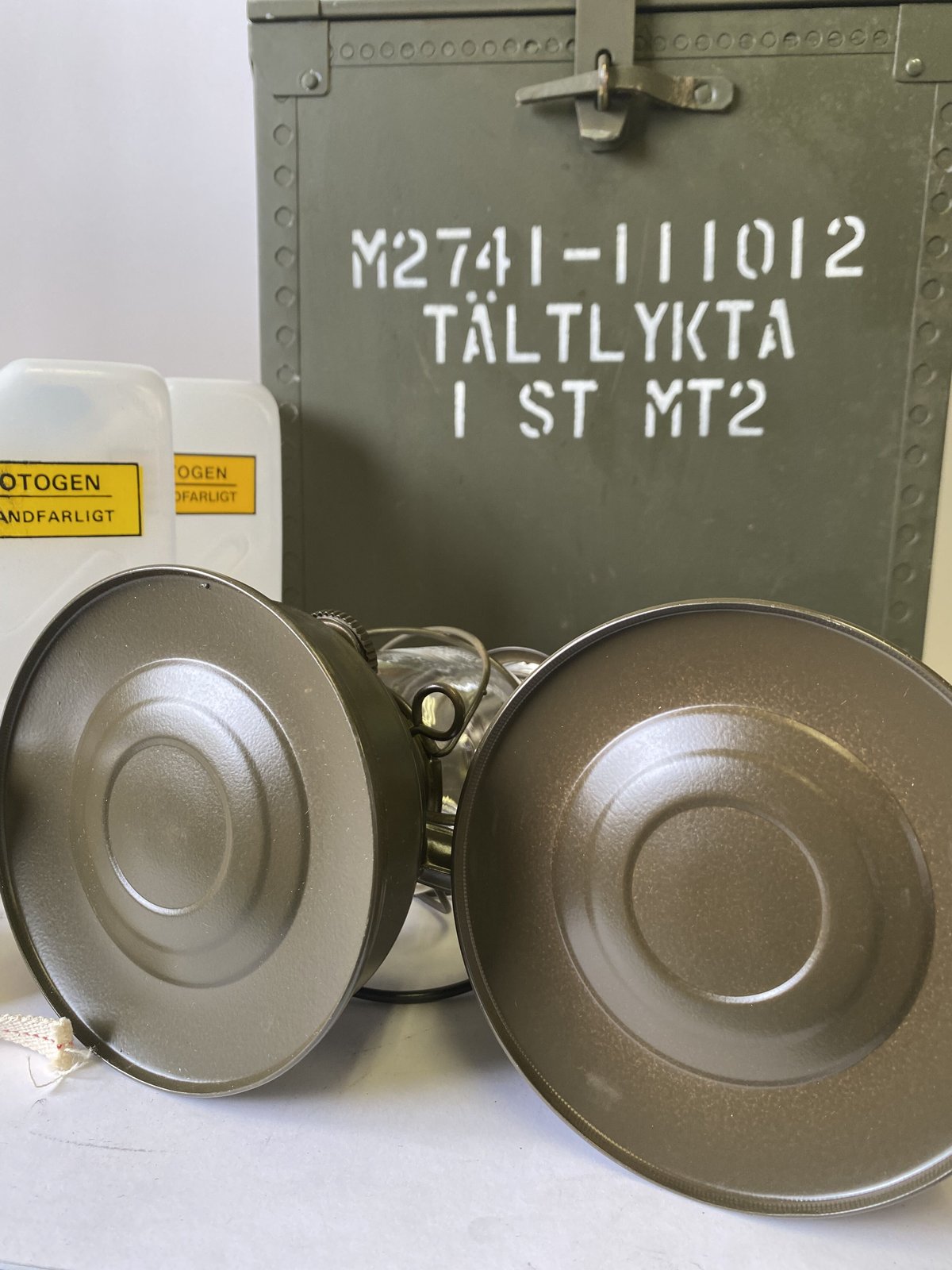 スウェーデン軍放出品　フェアハンドハンドランタン276OD塗装　070521 スウェーデン軍放出品 フェアハンドハンドランタン276OD塗装