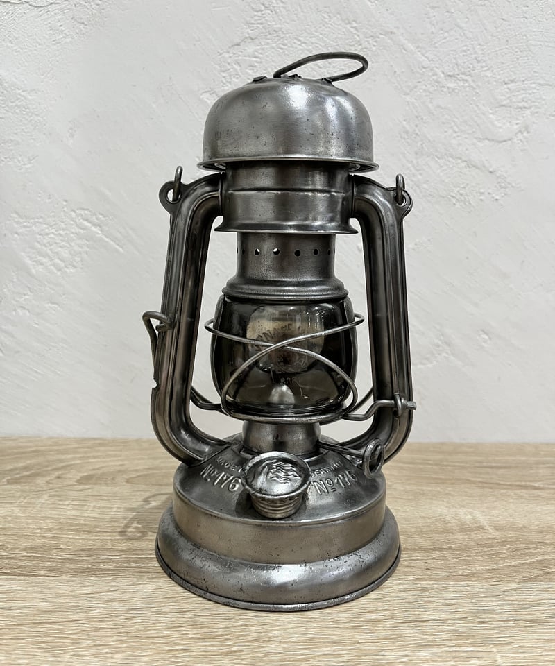 001 FEUERHAND 176e シルバー 反射板リフレクター付き 001 FEUERHAND 176e シルバー 反射板リフレクター付き