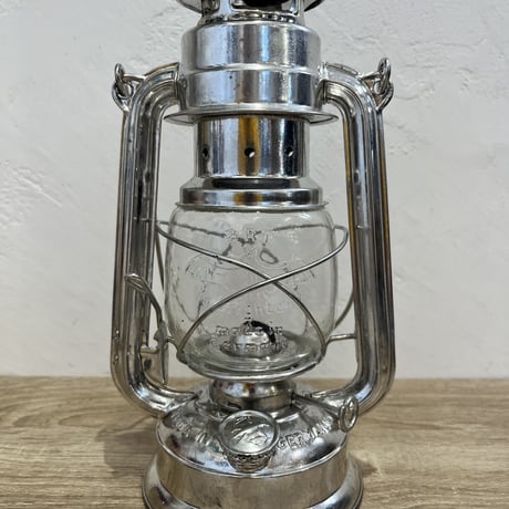 Illinios Industrial Tool 16 LED Hurricane Lantern Silver by Illinios Industrial Tool tf8su2k