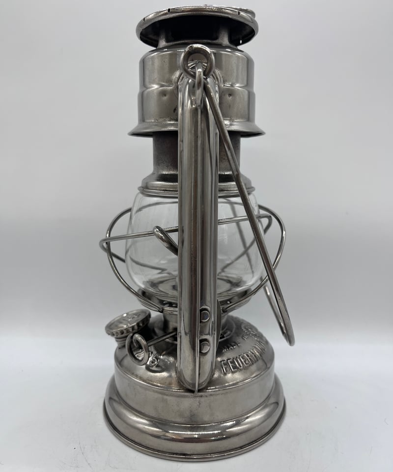 ライト・ランタン WW2 FEUERHAND 225 MEDIUM Feuerhand Nr. 225 Medium - The Loveland Lantern Collection