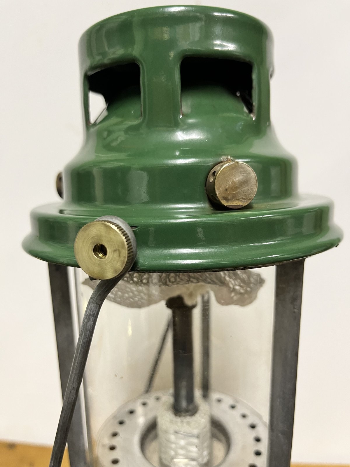 ヴィンテージランタン□Bialaddin 305 ミリタリーグリーンでカッコいい