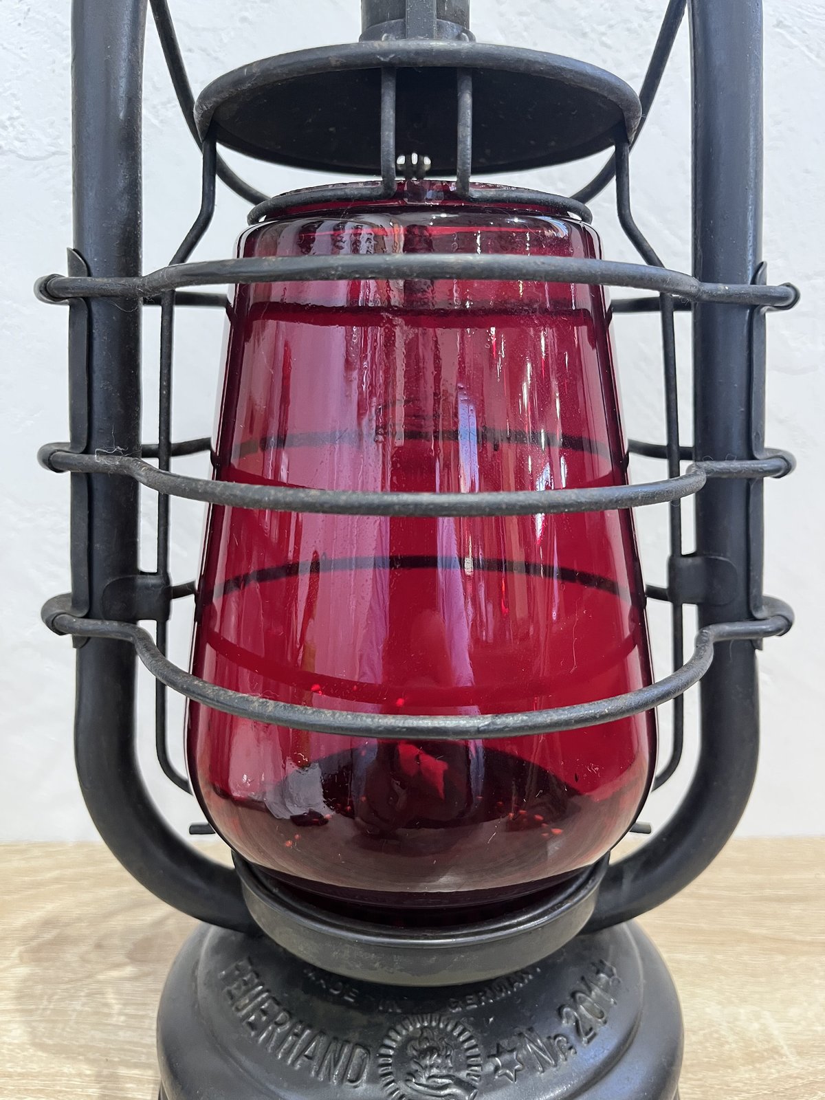 FEUERHAND Nr.201 レッド | ヴィンテージランタン販売のお店 FEUERHAND Nr.201 レッド | ヴィンテージランタン販売のお店
