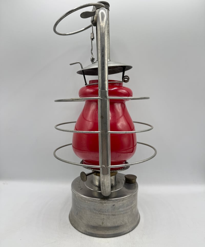 レア✴︎年代物✴︎ビンテージ✴︎ランタン レアアイテム❗️HELVETIA スイス軍用ミリタリーランタン レッド