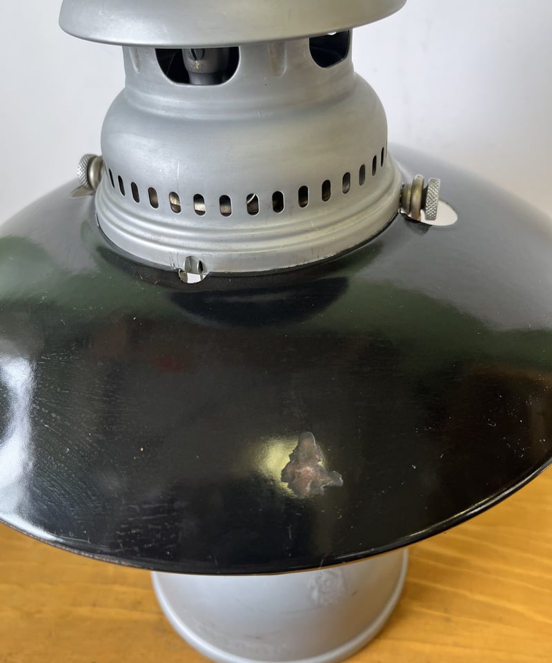 PETROMAX 250HK スイス軍用ミリタリーランタン リフレクター付き PETROMAX 250HK スイス軍用ミリタリーランタン リフレクター付き