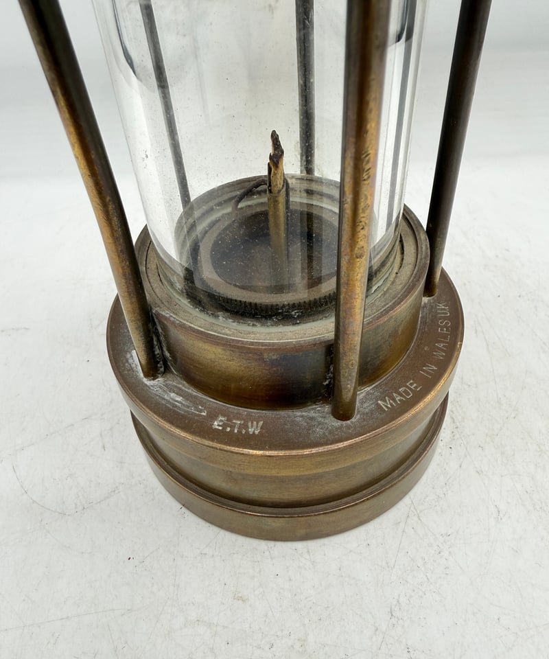 009 E. Thomas & Williams カンブリアンランタン ブラスシールド |