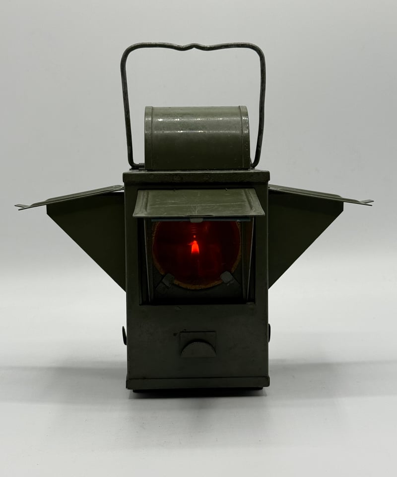 001 ミリタリーシグナルランタン | ヴィンテージランタン販売のお店