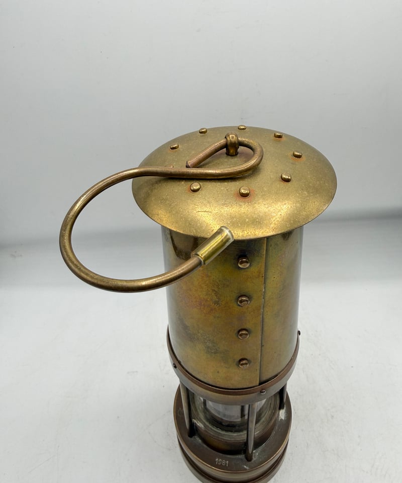 009 E. Thomas & Williams カンブリアンランタン ブラスシールド |