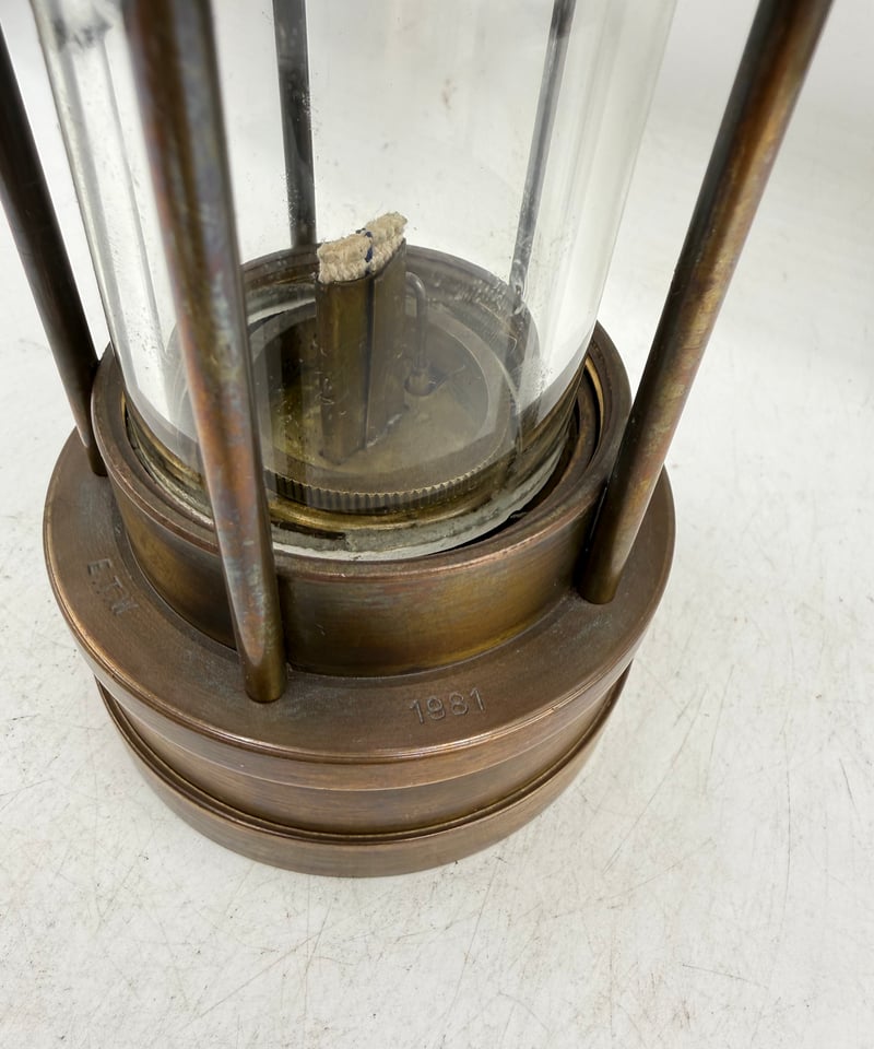 007 E. Thomas & Williams カンブリアンランタン ブラスシールド |