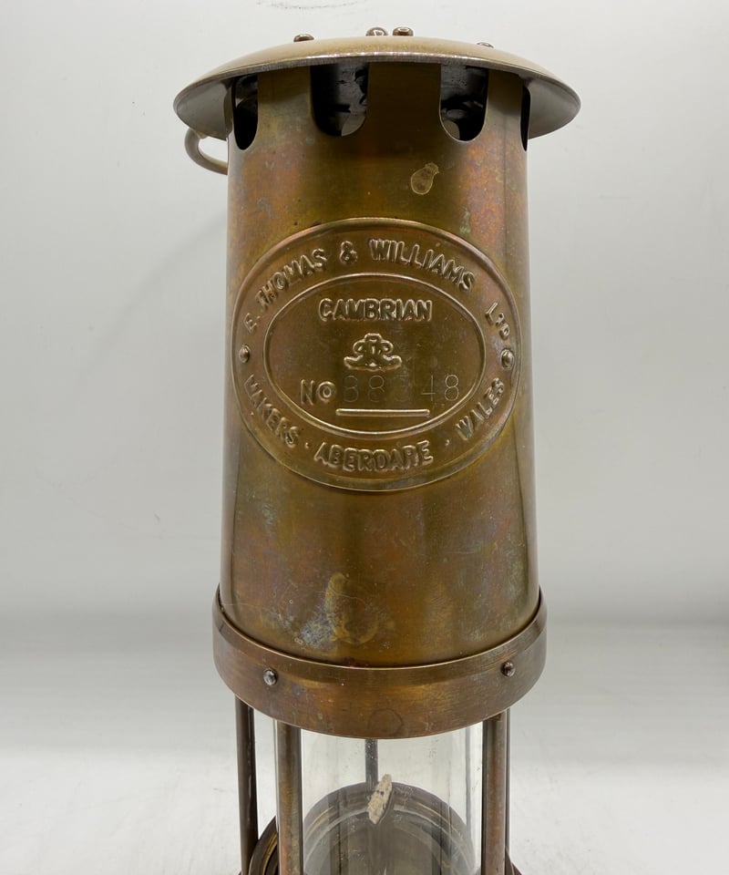 007 E. Thomas & Williams カンブリアンランタン ブラスシールド |