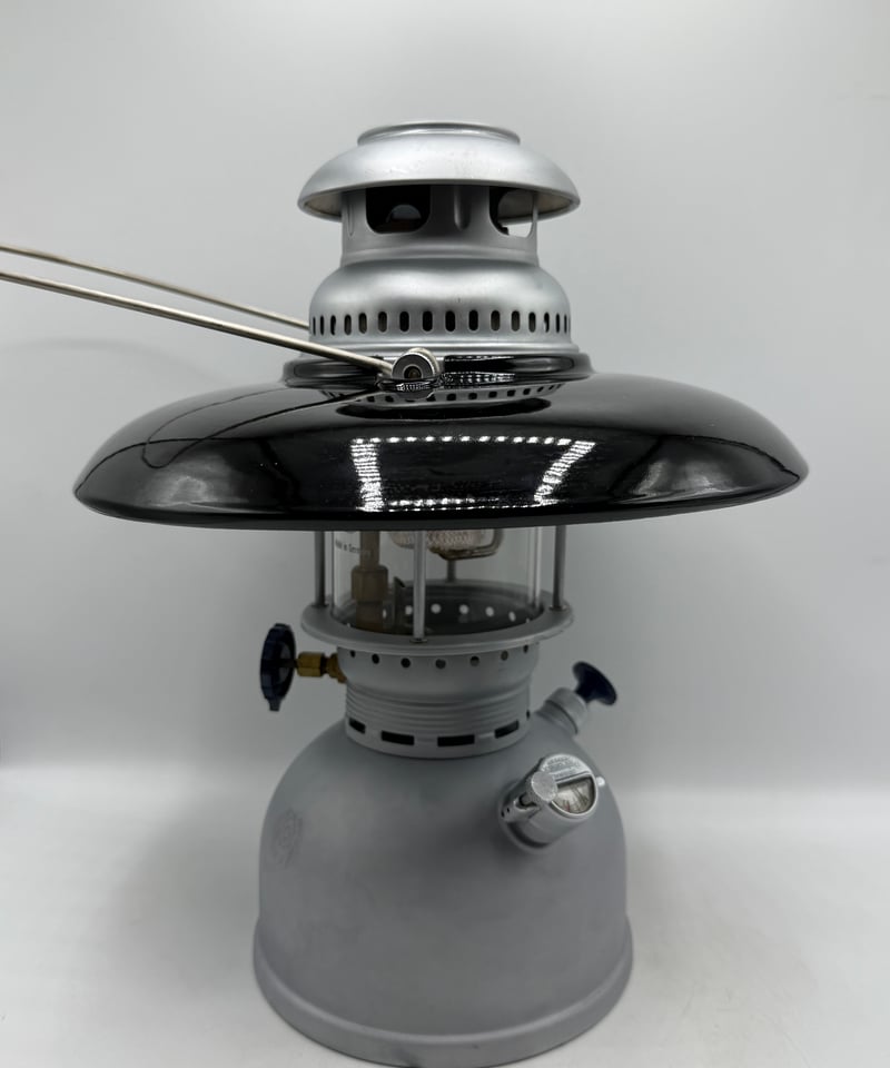 002『NEW OLD STOCK！』スイス軍用 ミリタリーランタン PETROMAX