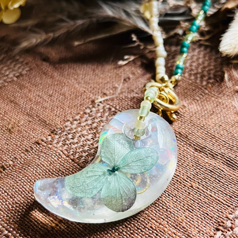 勾玉オルゴナイト(大)紫陽花&ビーズネックレス | Ripple STORE