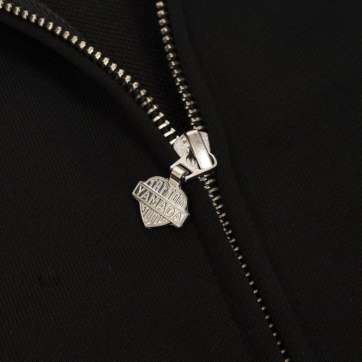 TSY ORIGINAL ZIP HOODIE // BLACK | tattoostudio TSY ORIGINAL ZIP HOODIE // BLACK | tattoostudio