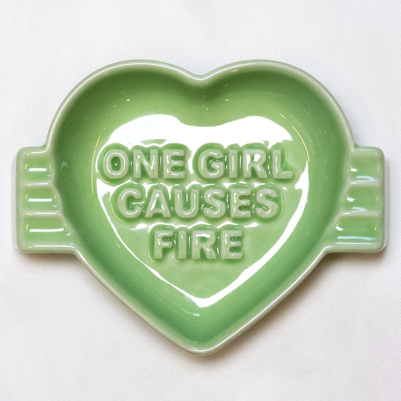 ONE GIRL CAUSES FIRE」ORIGINAL ASHTRAY // GREEN