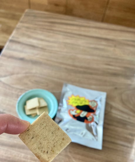グルテンフリークラッカー　ゆずこしょう