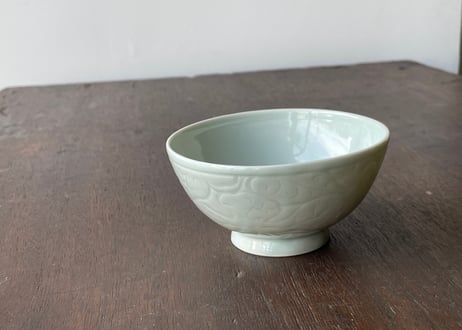 青磁 陰刻 飯碗＿柳川謙治