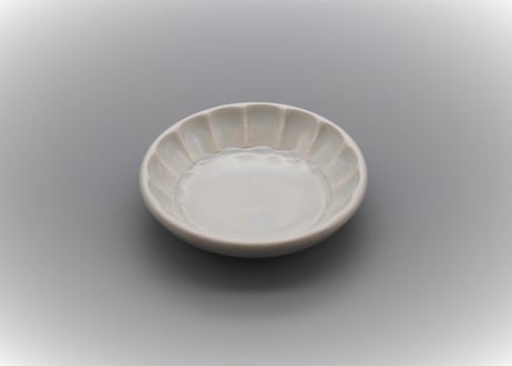 白磁　3寸菊皿＿五十嵐元次