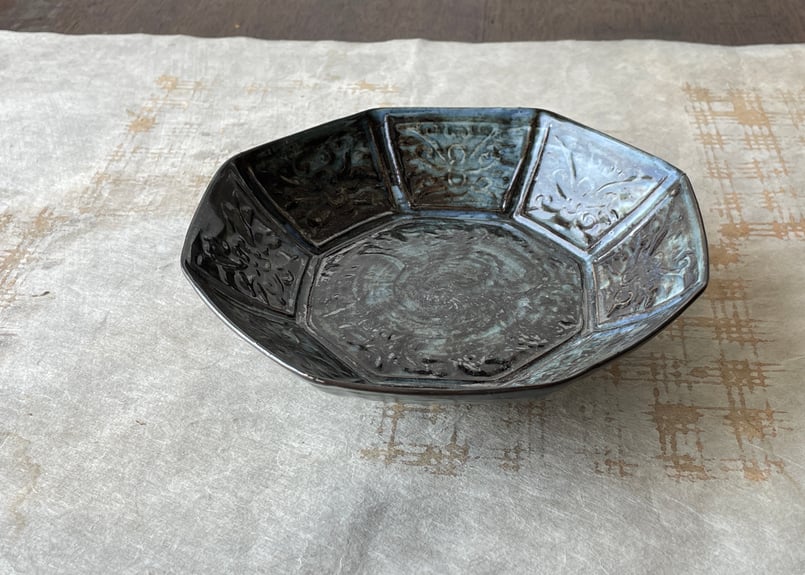 染付 瑠璃地 鳳凰文八角皿＿柳川謙治 | くらしの道具店rsつじ