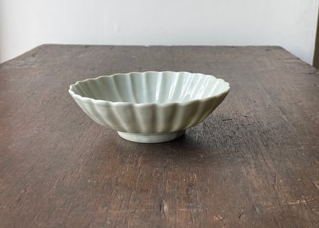 青磁 菊輪花 五寸鉢＿柳川謙治