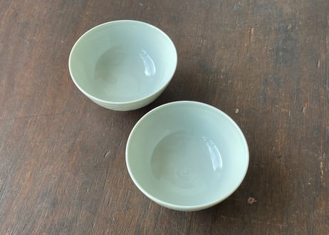 青磁 陰刻 飯碗＿柳川謙治
