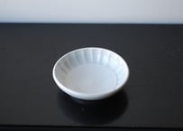 白磁　5寸菊皿＿五十嵐元次