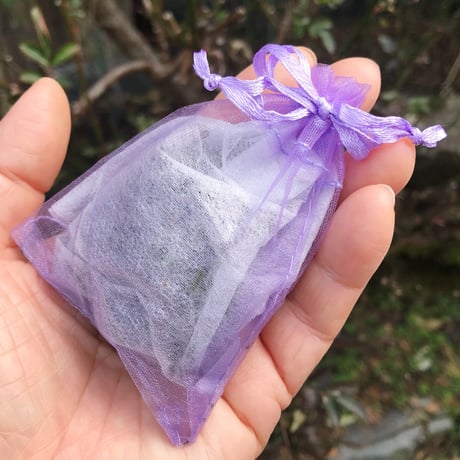 香り袋『天の川のしずく』（ラベンダー・アングスティフォリアのサシェ）　　　2090円