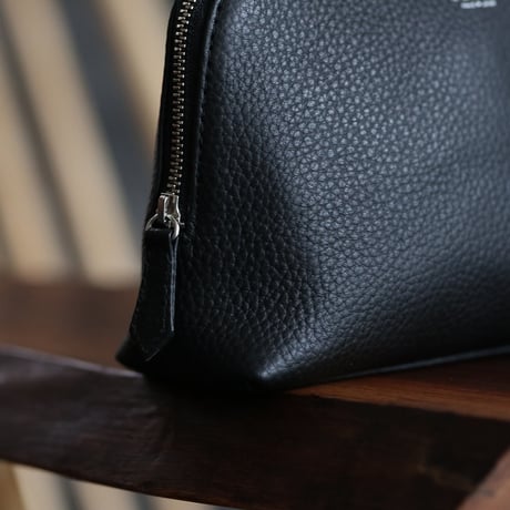 Premium leather pouch