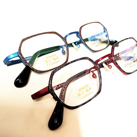 鯖江の職人魂が宿る。オナガメガネ「SB6516」で彩る、大人の上質な日常。