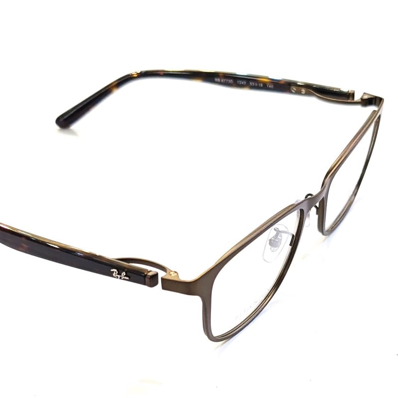 革新と機能を追求したレイバンのチタンフレーム/クリングスタイプ/Ray