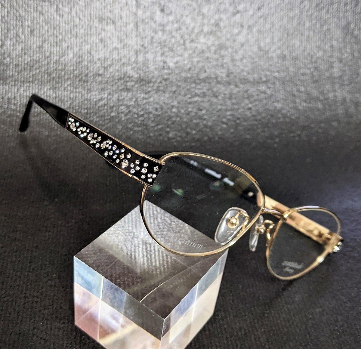 ✨新品極美品❣✨超セレブゴージャス〜金具にスワロフスキー❣✨お上品パールパール✨ fit=scale-down,w=1200