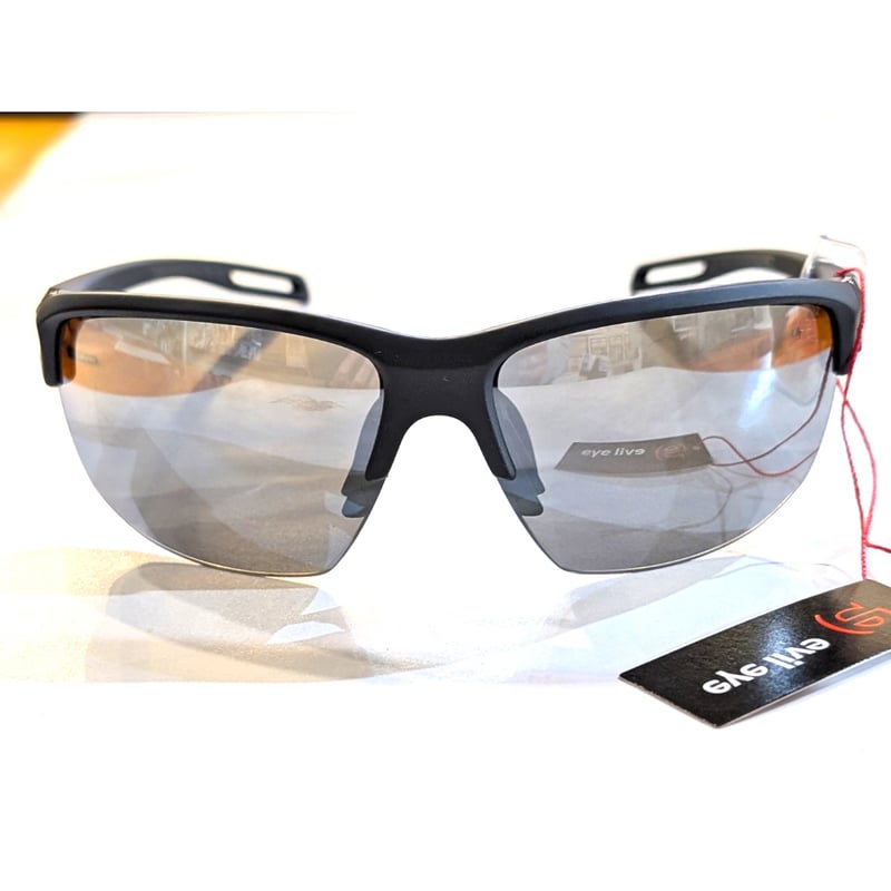 Evil Eye イーブルアイ e037スポーツサングラス ブラックS/L 調光 Evil Eye イーブルアイ e037スポーツサングラス ブラックS/L 調光