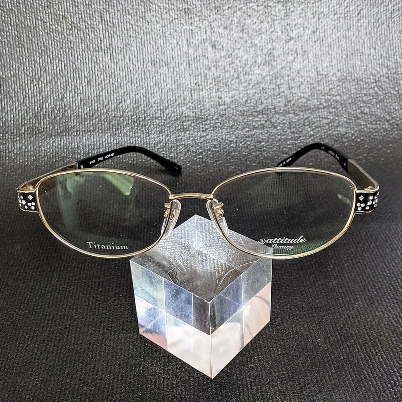 ゴージャス attitude luxury ハレの日のスワロフスキー | ビッグメガネ那覇