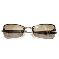 カッコ良すぎるDKNY/クール/スポーティ/ヴィンテージサングラス/バネ丁番/ハーフリム/スクエア