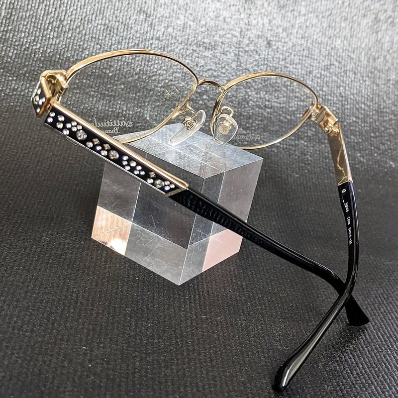 ゴージャス attitude luxury ハレの日のスワロフスキー | ビッグ
