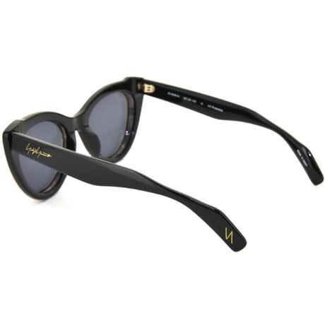 Yohji Yamamoto（ヨウジヤマモト） 20-9006 | 空間をデザインする、二重構造のキャットアイグラス