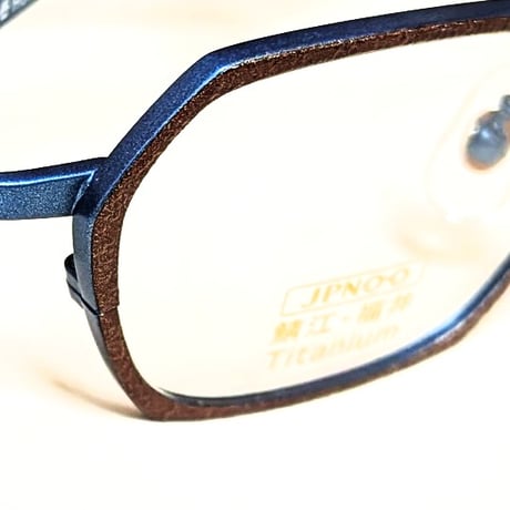 鯖江の職人魂が宿る。オナガメガネ「SB6516」で彩る、大人の上質な日常。