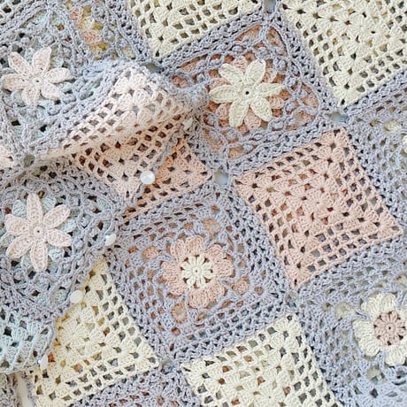 【編み図】FOOD TEXTILE 春の花モチーフクッションカバー