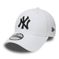 NEW ERA ニューエラ キャップ ホワイト　9FORTY NY 40 ロゴ ニューヨーク ヤンキース 帽子【完売】
