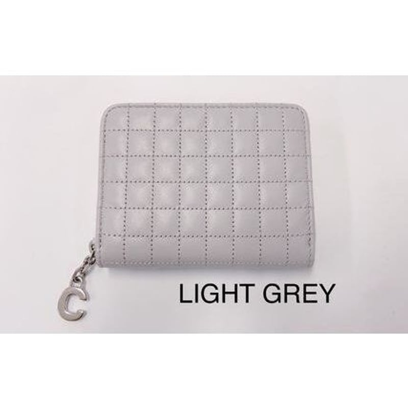 【中古】CELINE セリーヌ 10B663BFL.08GC コンパクトジップウォレット Cチャーム カーフスキン ライトグレー シルバー金具  小物 compacr zipped wallet light grey カードケース 楽天市場】【中古】CELINE セリーヌ 10B663BFL.08GC コンパクトジップ