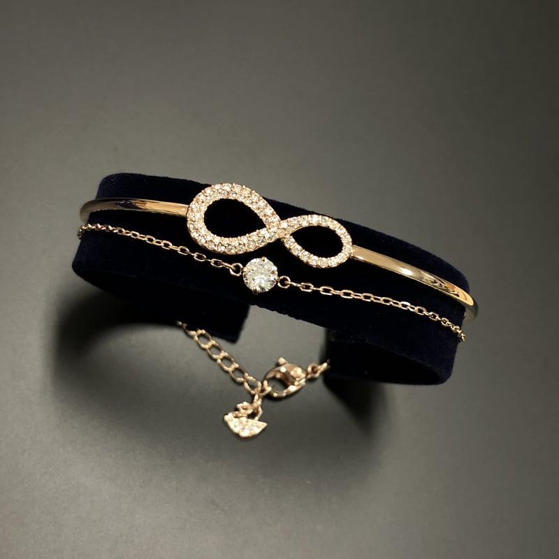 送料がお得】SWAROVSKI スワロフスキー Infinity バングル 5518871【