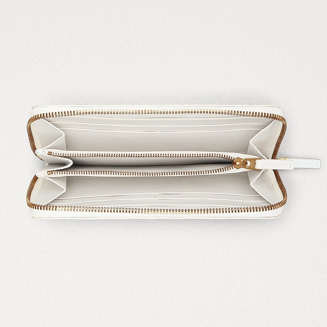 ボッテガヴェネタ イントレチャート 長財布 588768【完売】 | R-TIME store