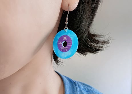 レコード ピアス