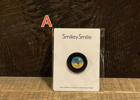 レコード ブローチ